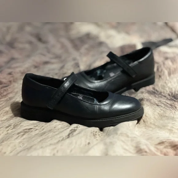 Hush puppies size 3 school shoes - Picture 2 of 5